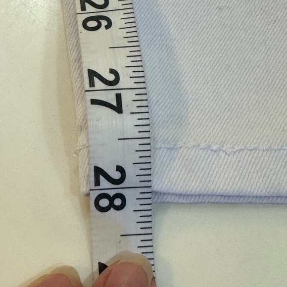FASHION NOVA Women ‘s White 5 Pocket Style Jeans Size 11 Stretchy Material - Picture 5 of 8